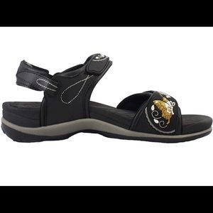 NWT Gold Pigeon Shoes Signature Sandal: Comfort Walking Ergonomic Blossom series